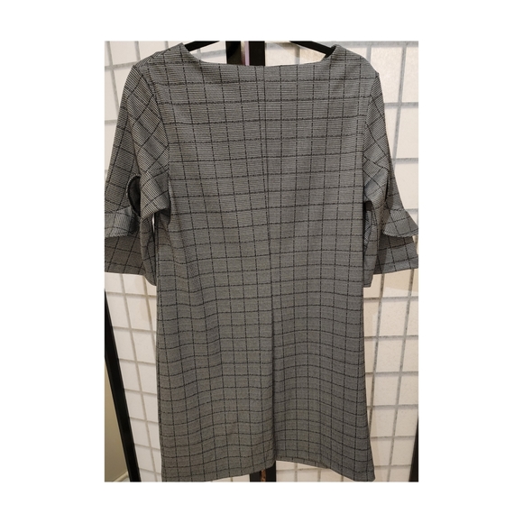 Dress - Picture 1 of 3